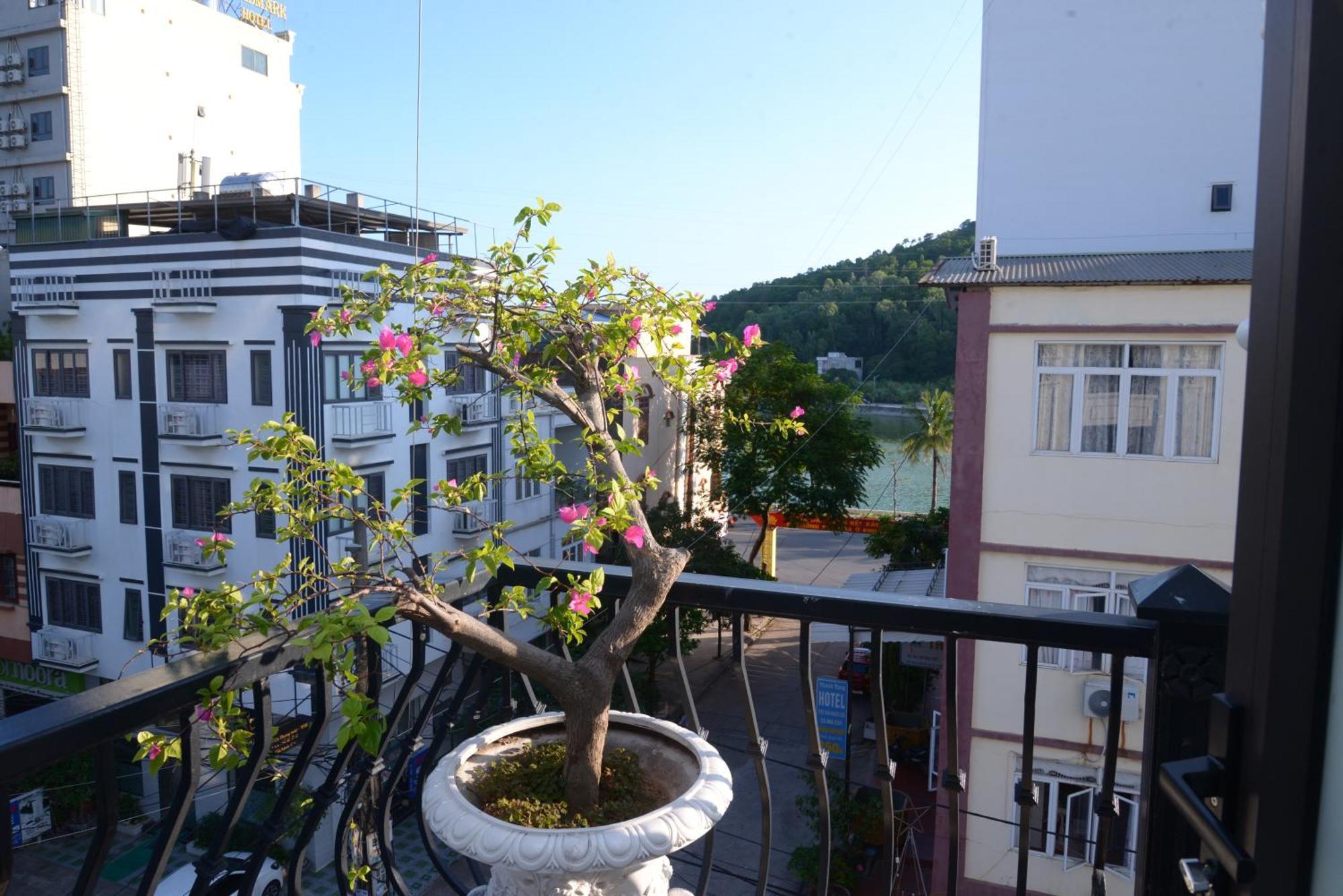 Viet Hoang Hotel Ha Long Exterior foto